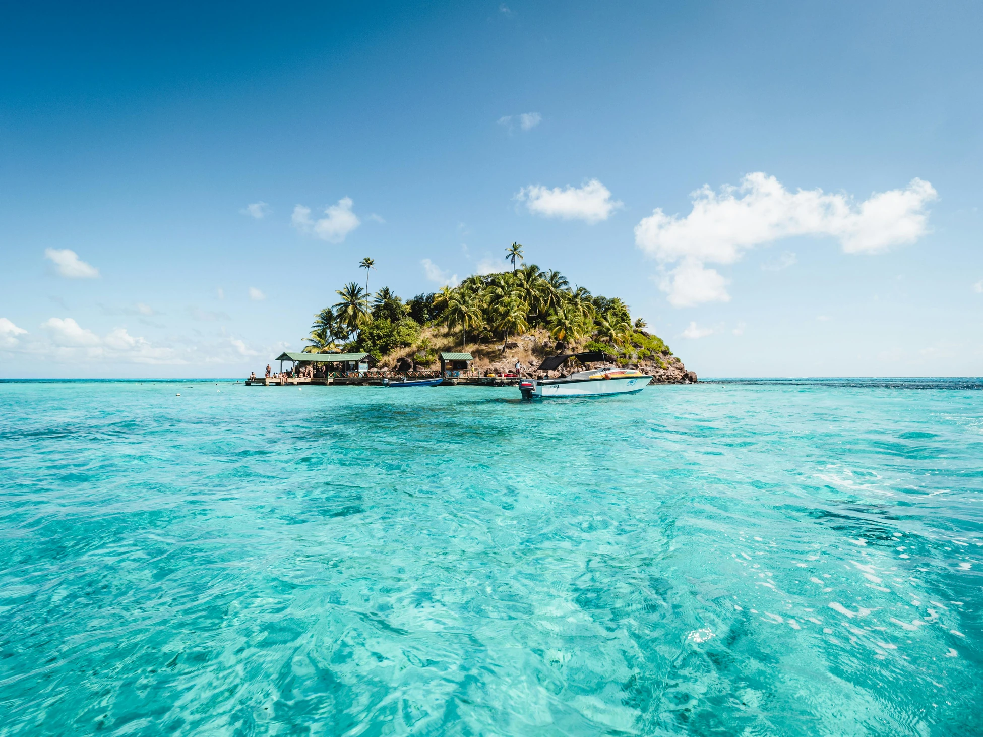 san-andres-cayos-en-lancha-panamericana-viajes